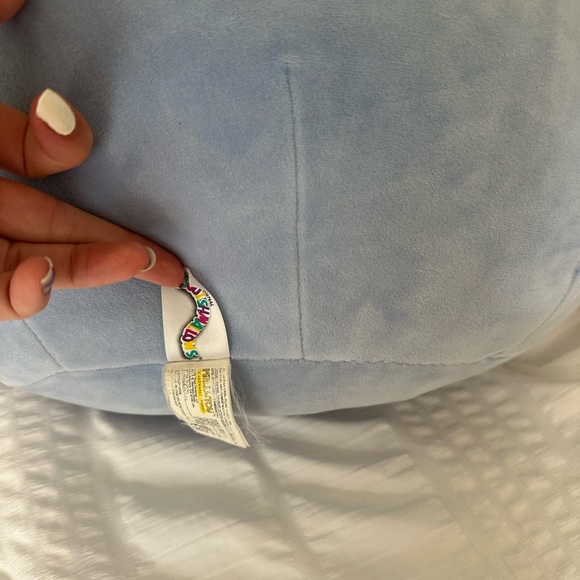 Large penguin squishamallow - Picture 2 of 3